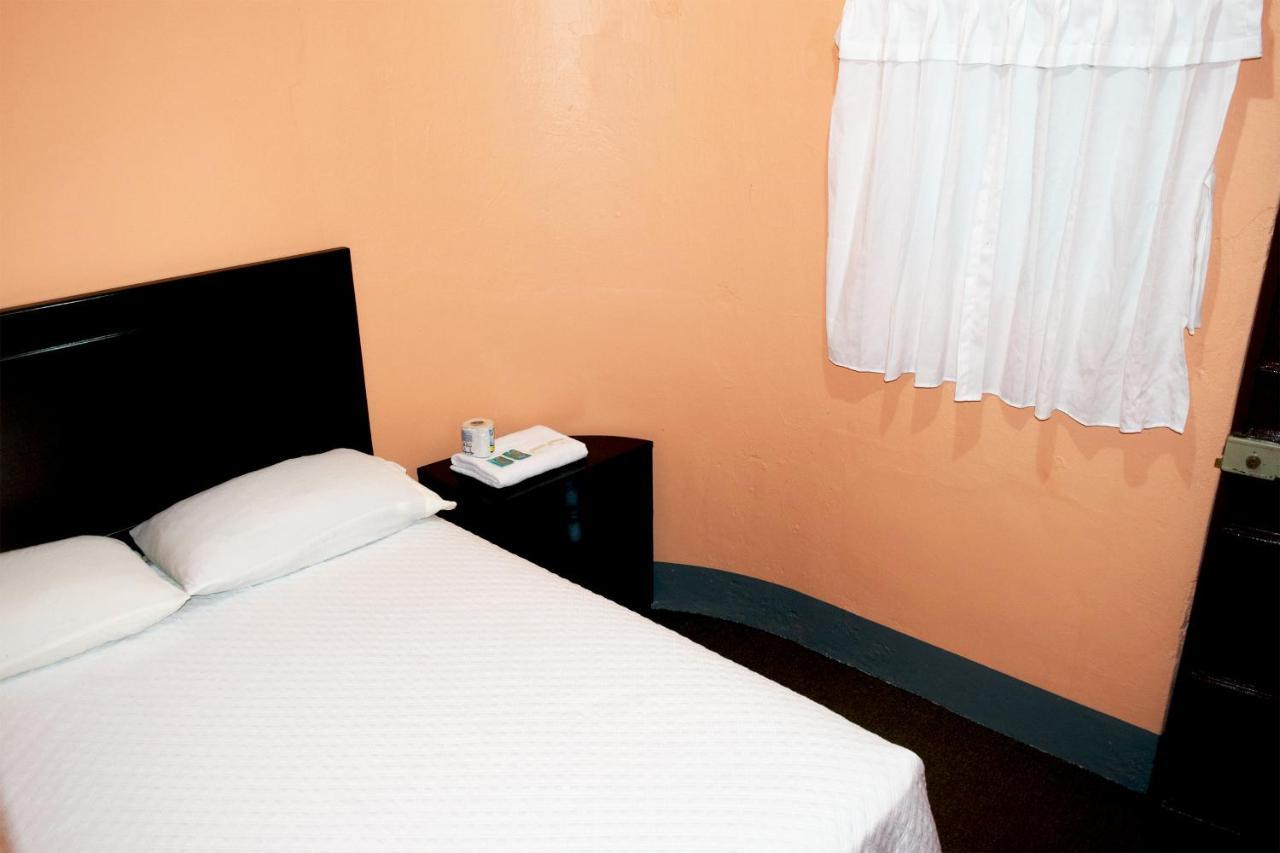 Hotel Fuentes Guatemala-Stad Buitenkant foto