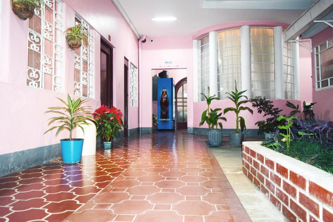 Hotel Fuentes Guatemala-Stad Buitenkant foto
